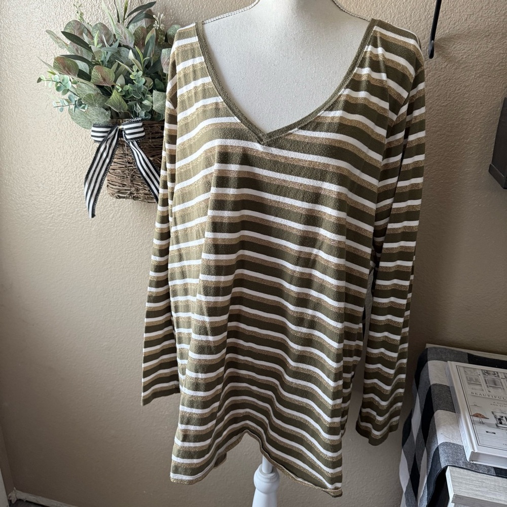 Woman’s Plus Striped Olive Gold & White LongSleeve V Neck  Top 26/28W